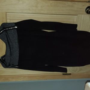 Womens size XXL or XL Black and Metallic Silver sweater dress with zippers